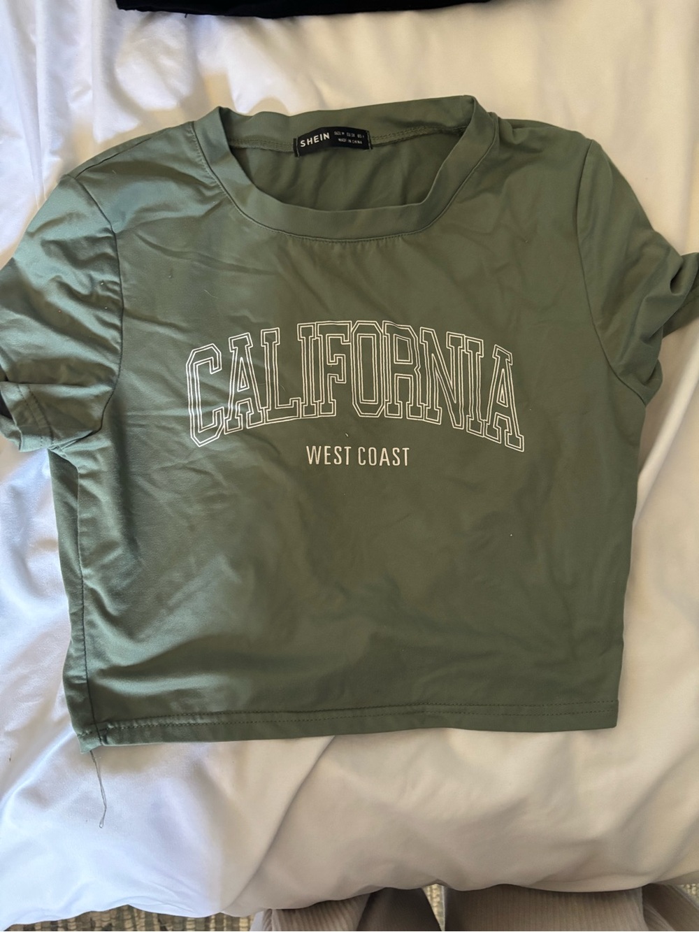 SHEIN Olive Green California West Coast Crop Top